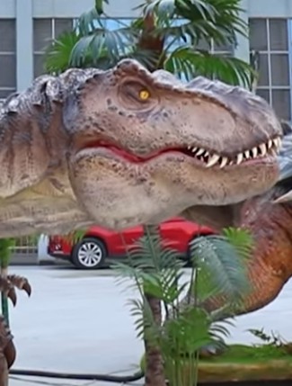 New dinosaur - World of Golf London